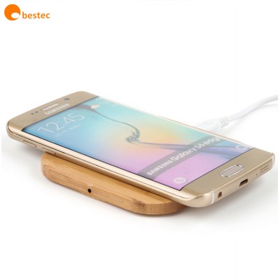 2020 new design Mini portable Wood Bamboo wireless charger custom print Phone Charging Station